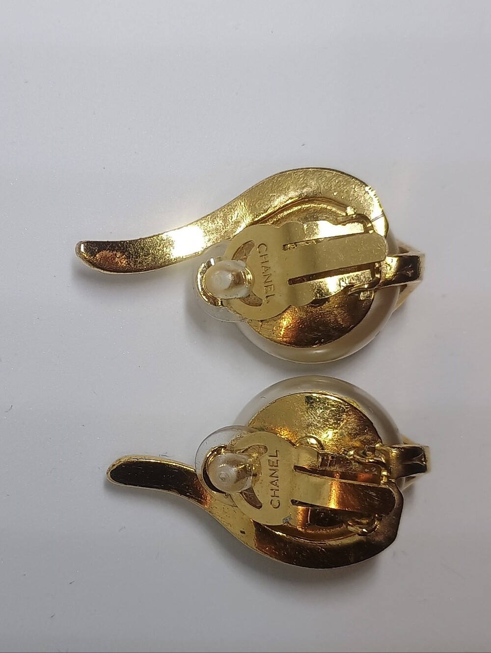 Chanel Pearl Clip On Earrings - Picture 7 of 8